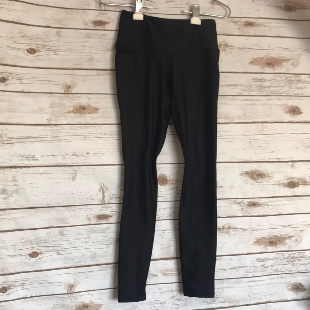 Wolaco• black work out athletic leggings